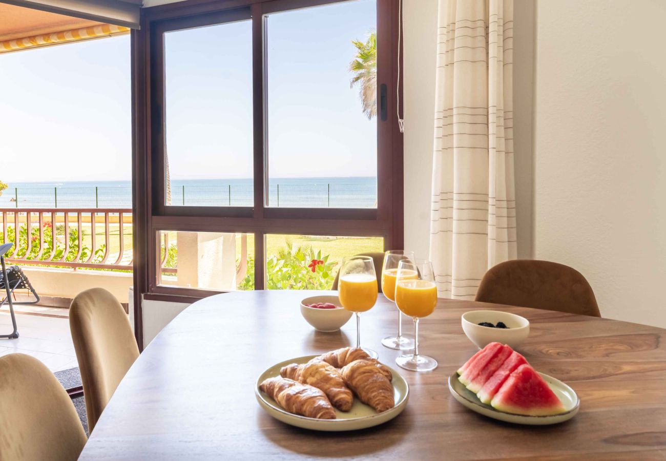 Apartment in Mijas Costa - Fantastic Beachfront Apartment 