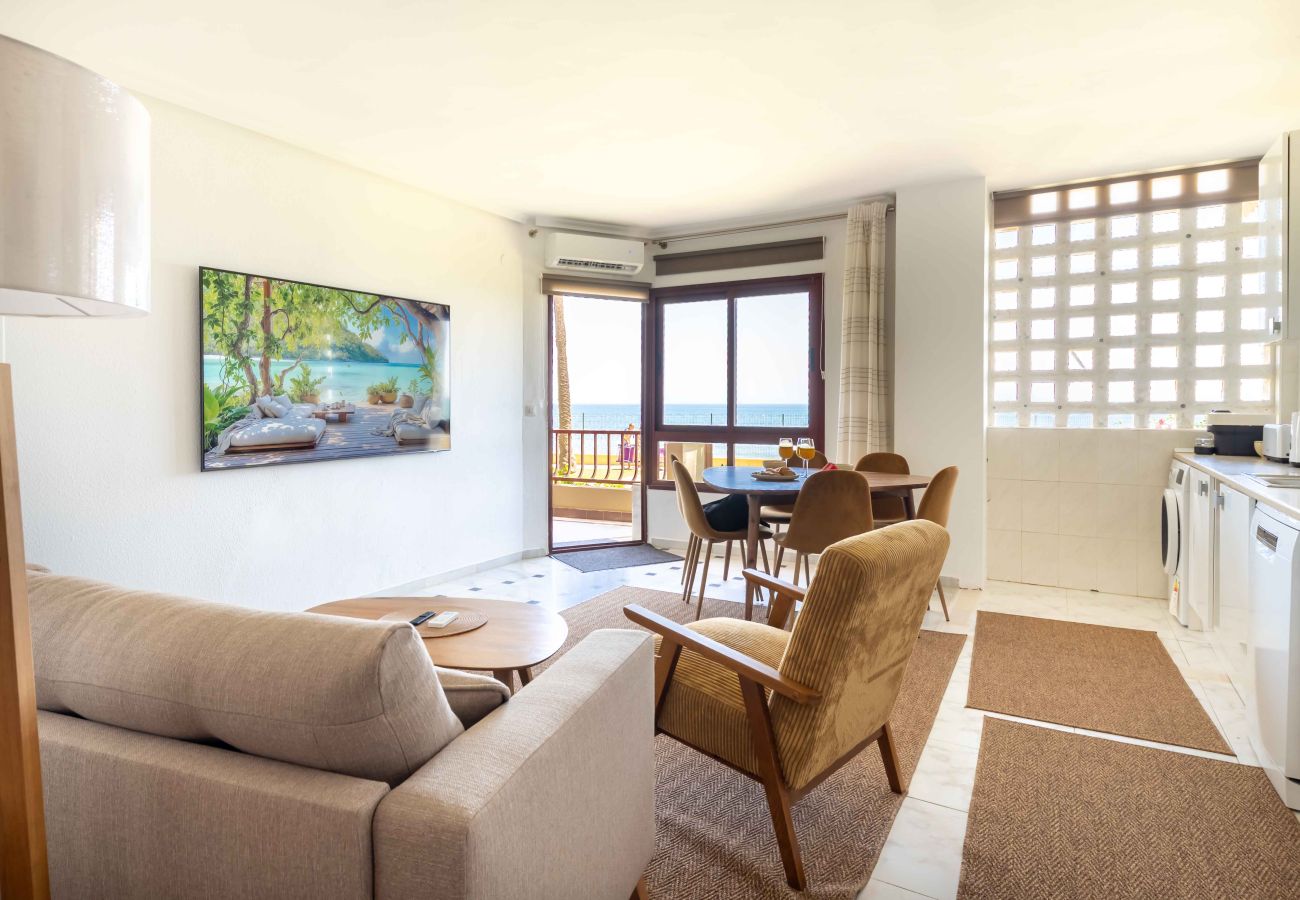 Apartment in Mijas Costa - Fantastic Beachfront Apartment 