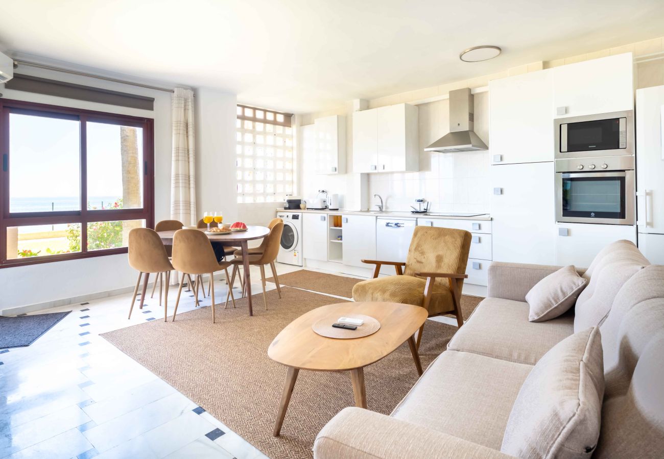 Apartment in Mijas Costa - Fantastic Beachfront Apartment 