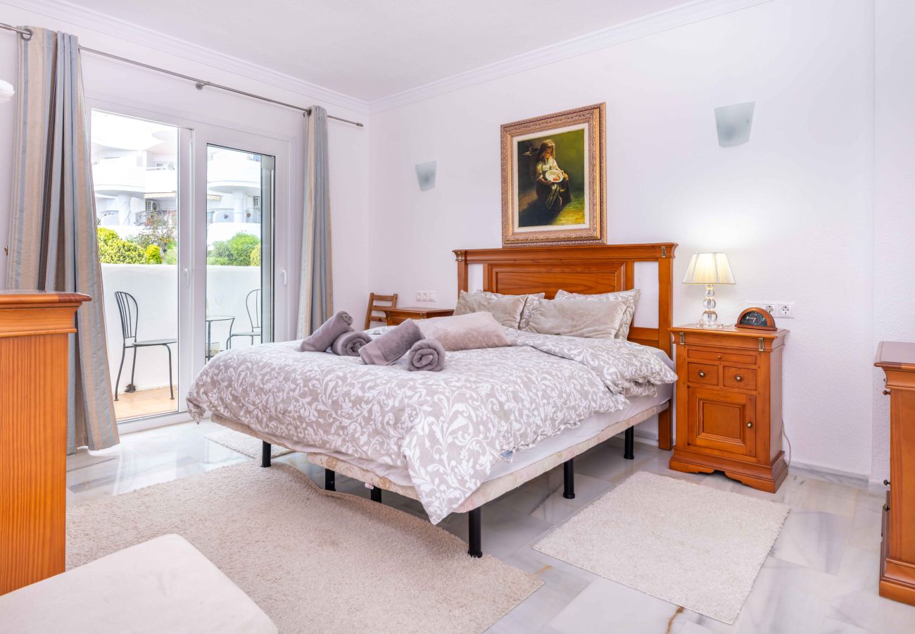 Apartment in Mijas Costa - Incredible Sea Views with short walk to Restaurants, Golf and Gym