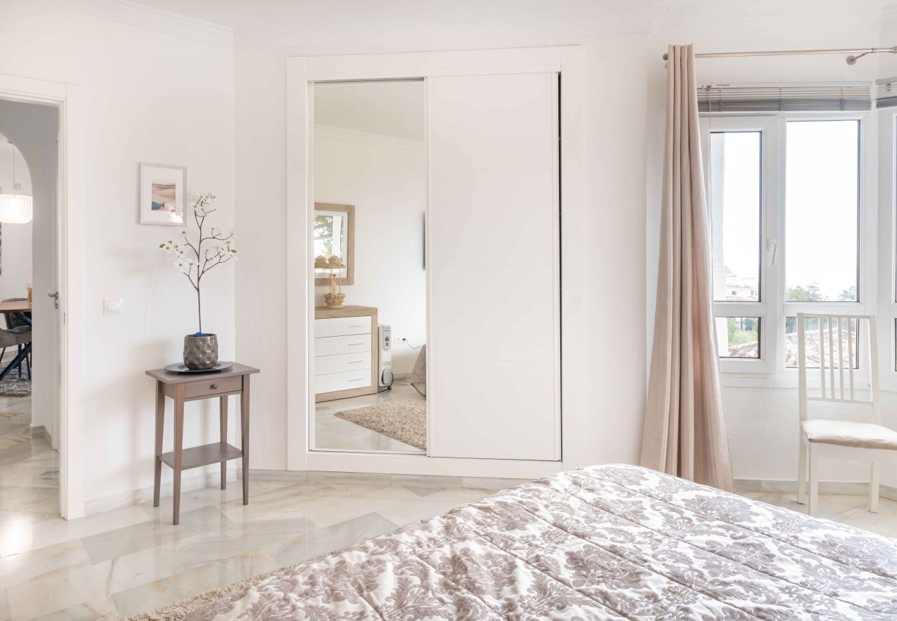 Apartment in Mijas Costa - Incredible Sea Views with short walk to Restaurants, Golf and Gym
