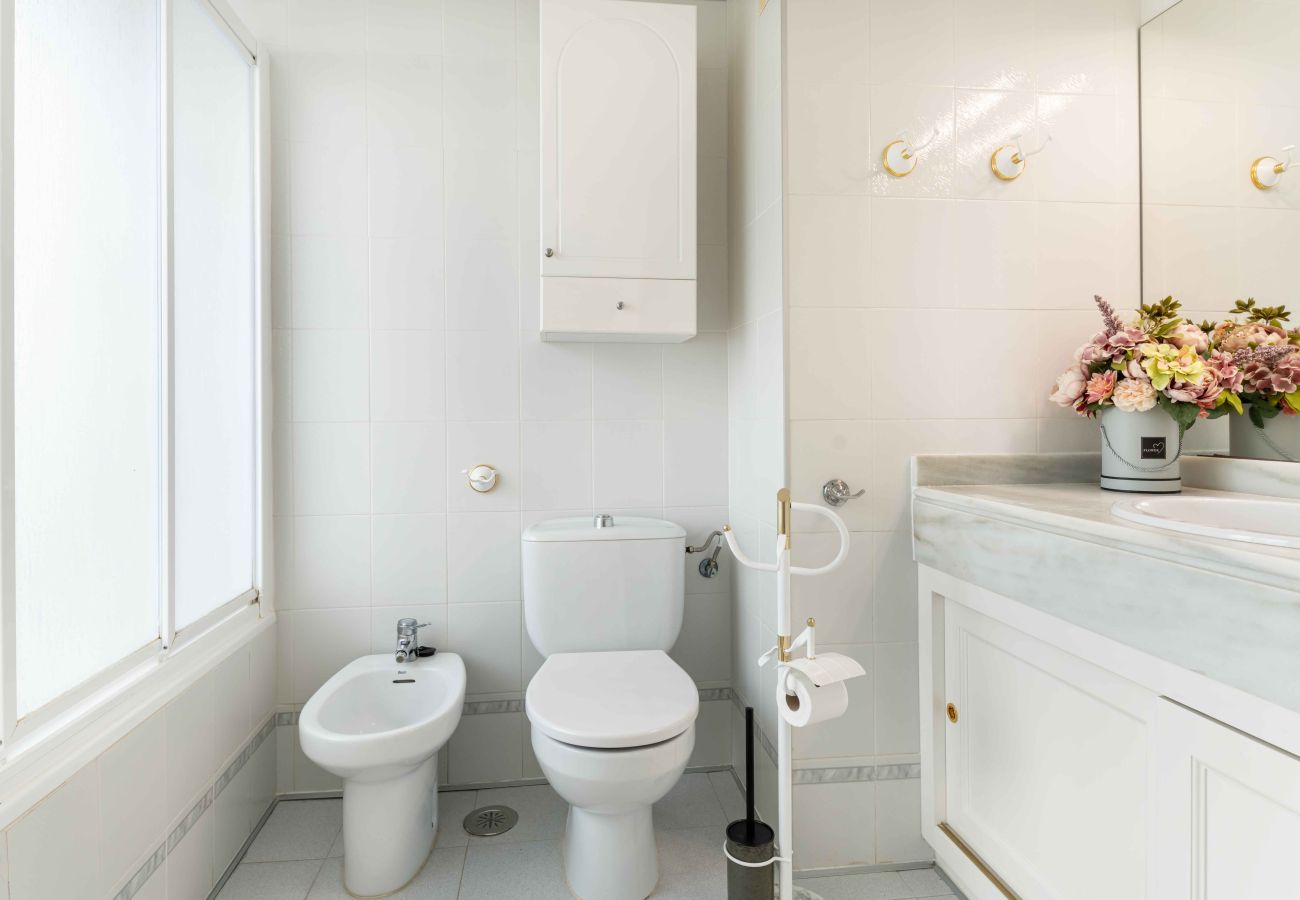 Apartment in Mijas Costa - Incredible Sea Views with short walk to Restaurants, Golf and Gym
