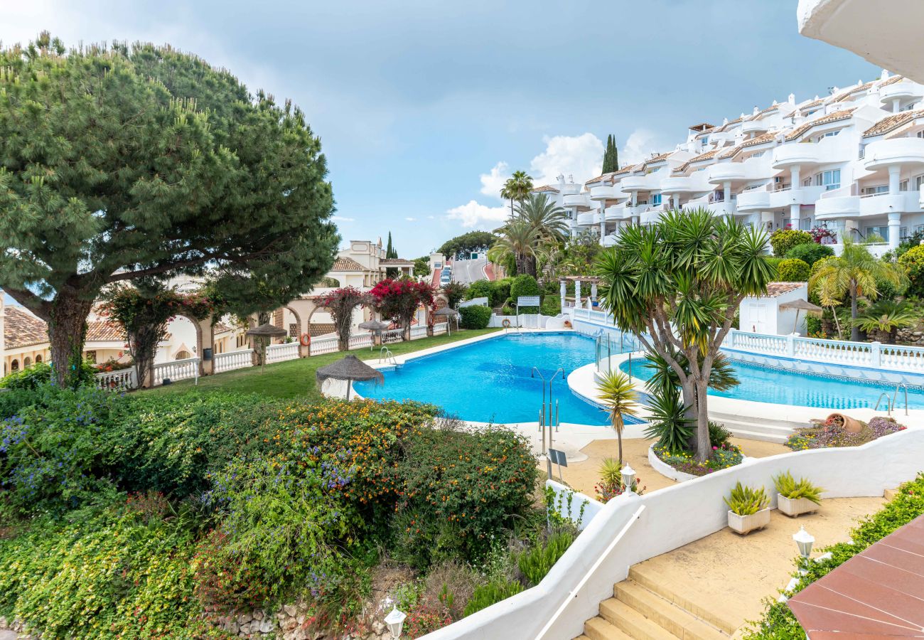 Apartment in Mijas Costa - Incredible Sea Views with short walk to Restaurants, Golf and Gym