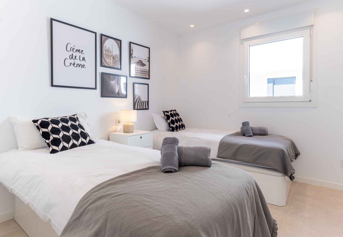 Terraced House in Mijas Costa - Newbuild house with short walk to La Cala de Mijas Town and Beach