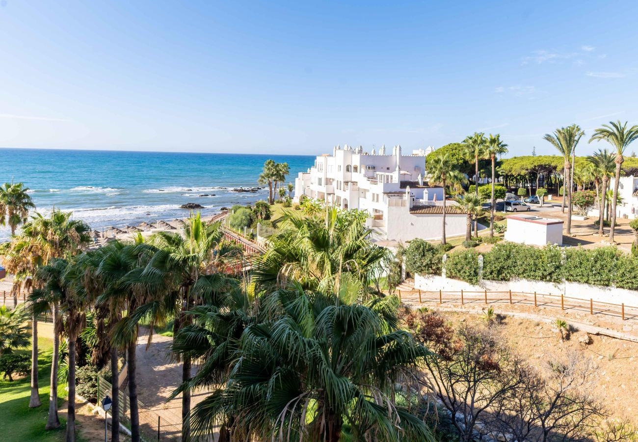 Apartment in Mijas Costa - Front Beach Complex with direct access to the beach