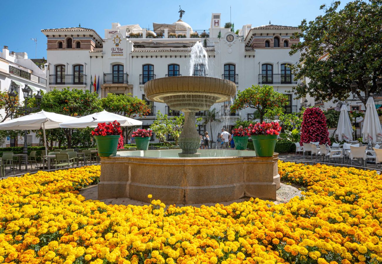 Apartment in Estepona - Modern City apartment with easy walk to Orchid park, Beach and Town