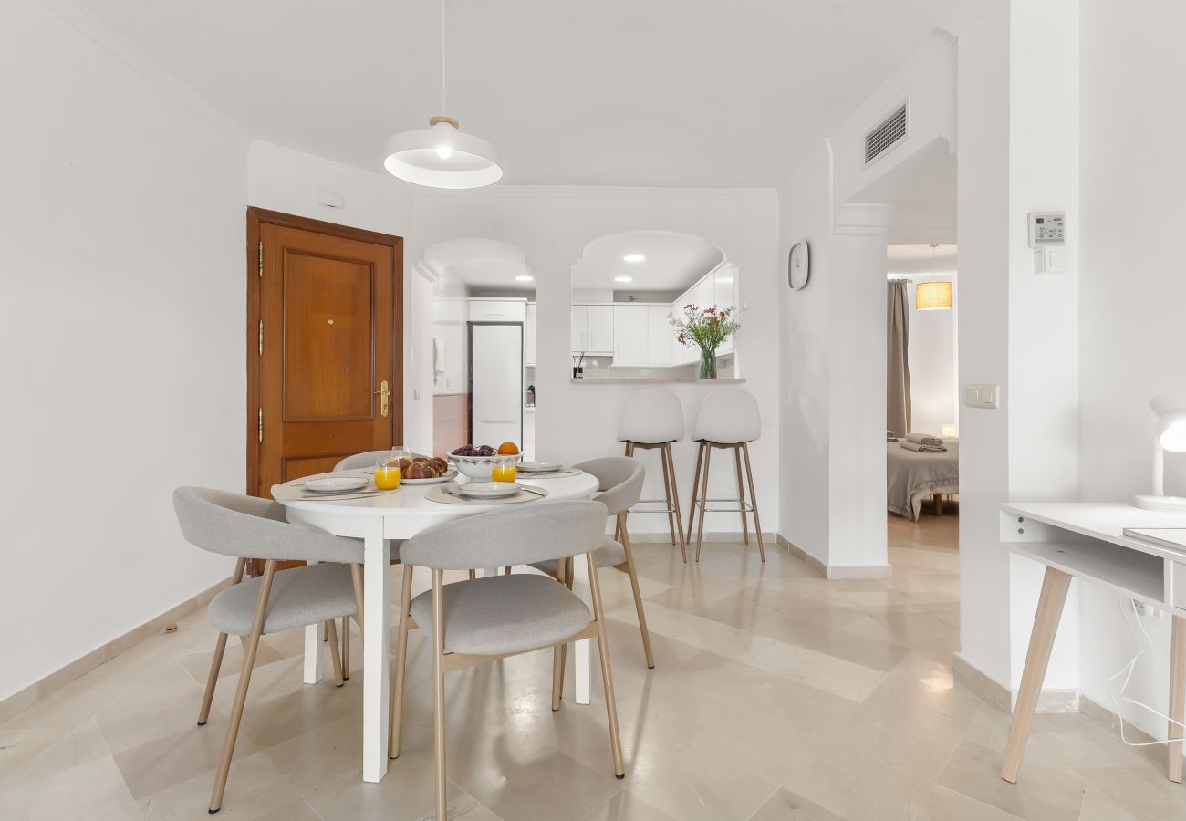 Apartment in Mijas - Frontline Golf Retreat with Heated Pool, Lake Views and Beautiful Sunsets