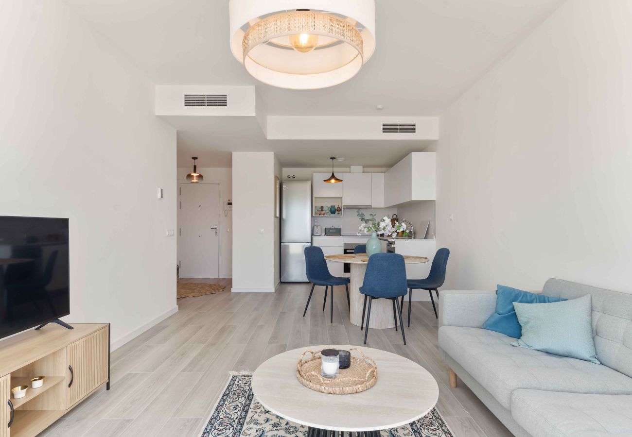 Apartment in Estepona - Modern New built Holiday home with Sea view, Pool, Gym and Kids Playground