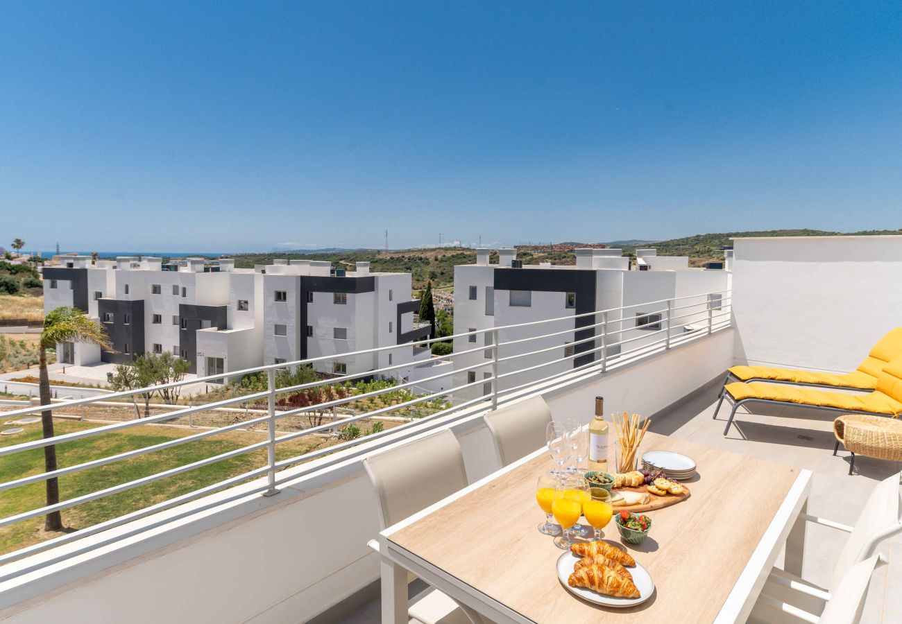Apartment in Estepona - Modern New built Holiday home with Sea view, Pool, Gym and Kids Playground