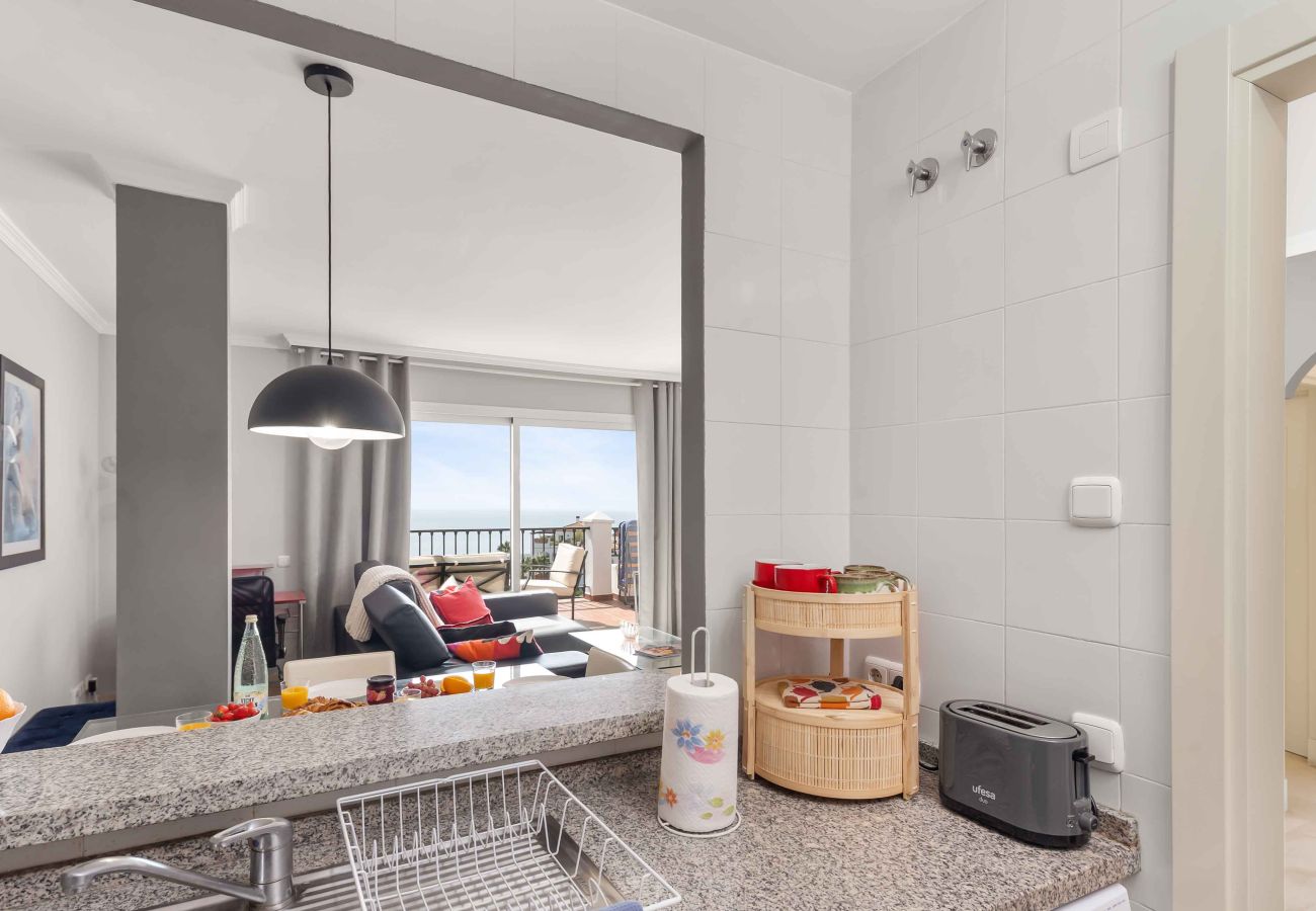 Apartment in Mijas Costa - Magical Sea and Mountain Views with Pool, close to Local Restaurants, Shop, Padel and Golf