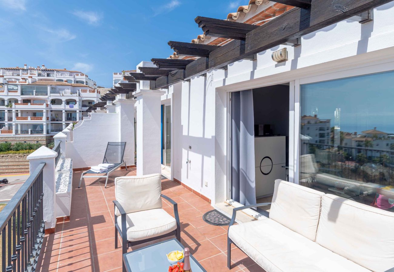 Apartment in Mijas Costa - Magical Sea and Mountain Views with Pool, close to Local Restaurants, Shop, Padel and Golf